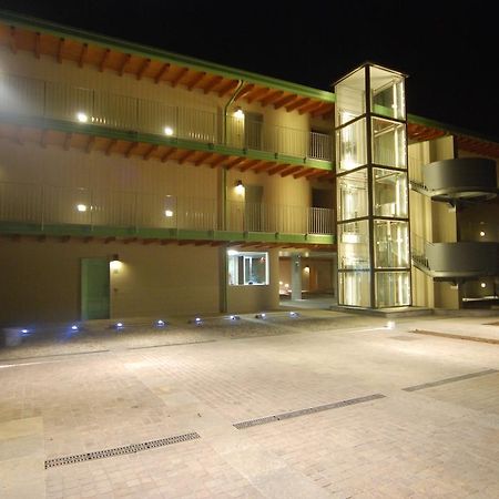 Residence & Suites Solaf Bonate di Sopra Esterno foto